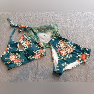 NWT CUPSHE Two-Piece Women’s Swim Suit Sz Lg